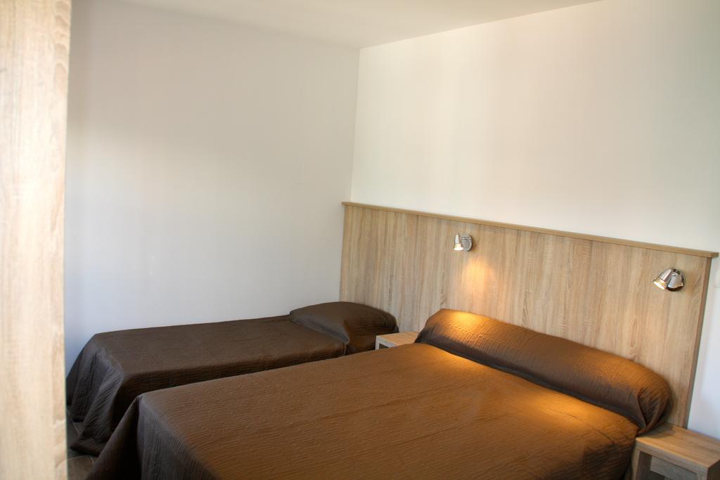 Hotel Arago แซร์แบ ห้อง รูปภาพ